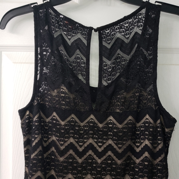 Candie's Black/Cream Lace Dress - Picture 4 of 4